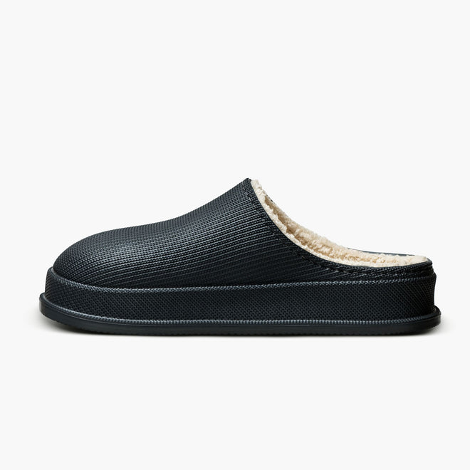 Cloud Slides - Cozy Fur Black